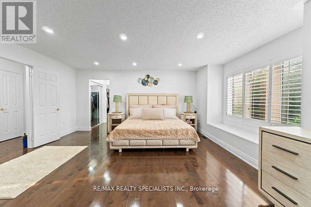 104 TREELINE BOULEVARD