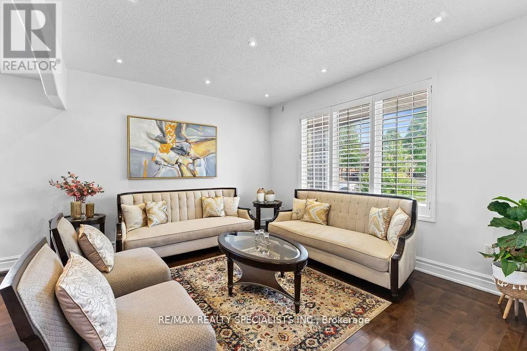 104 TREELINE BOULEVARD