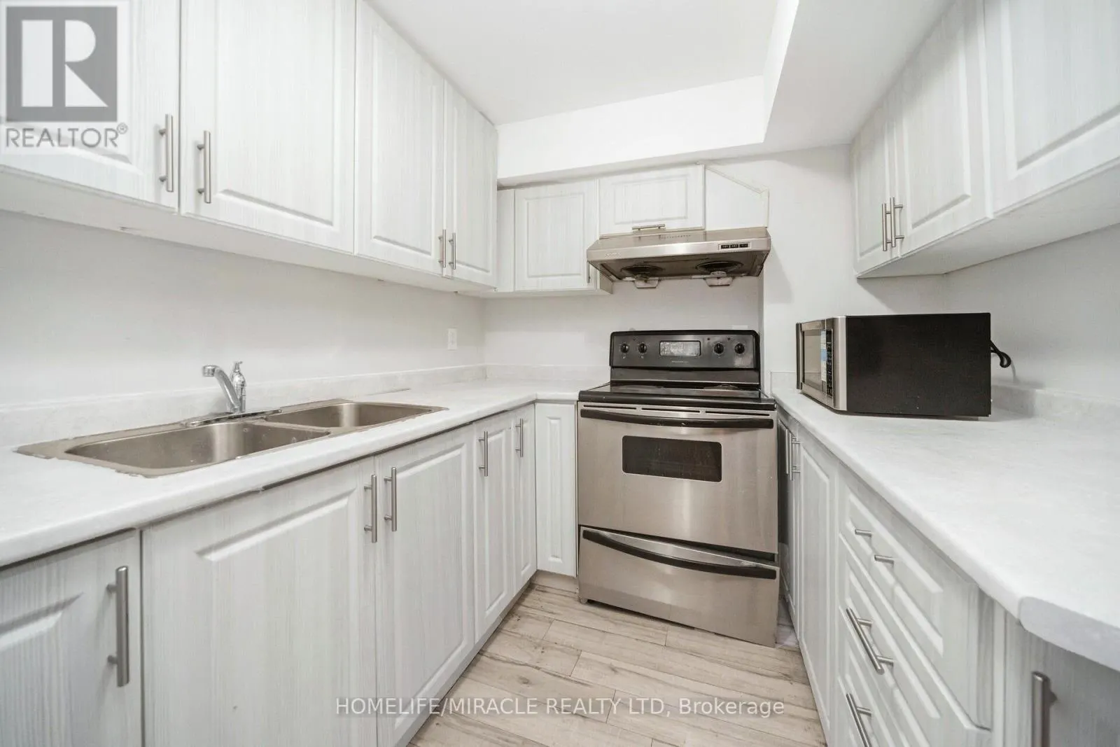21 SANDWAY DRIVE