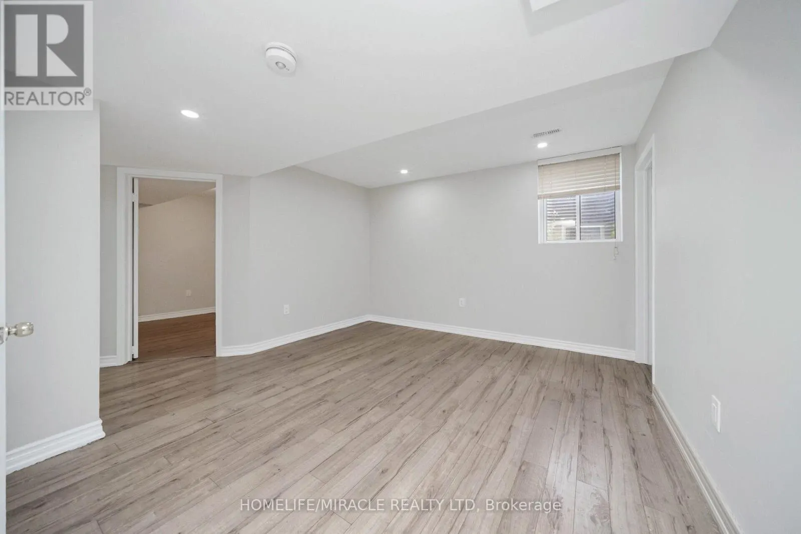 21 SANDWAY DRIVE