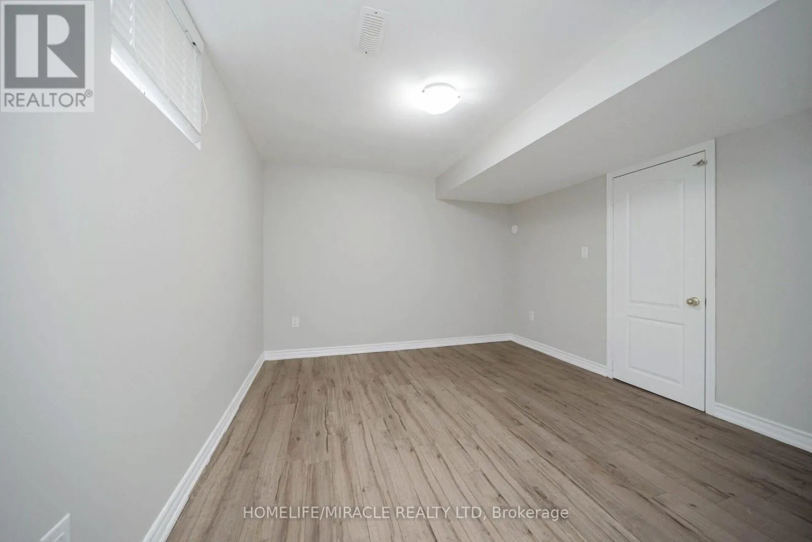 21 SANDWAY DRIVE