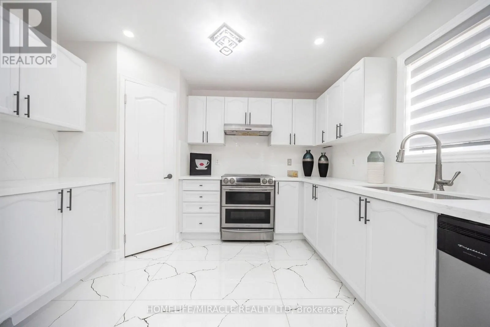 21 SANDWAY DRIVE