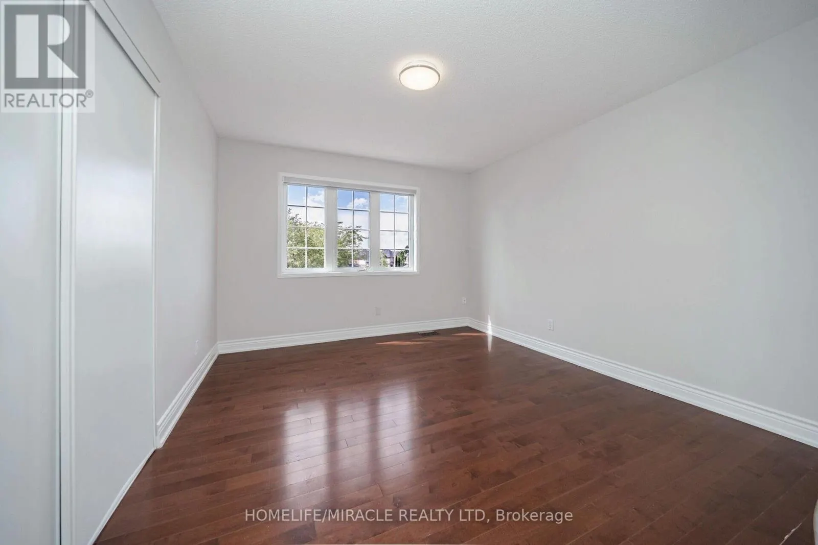 21 SANDWAY DRIVE