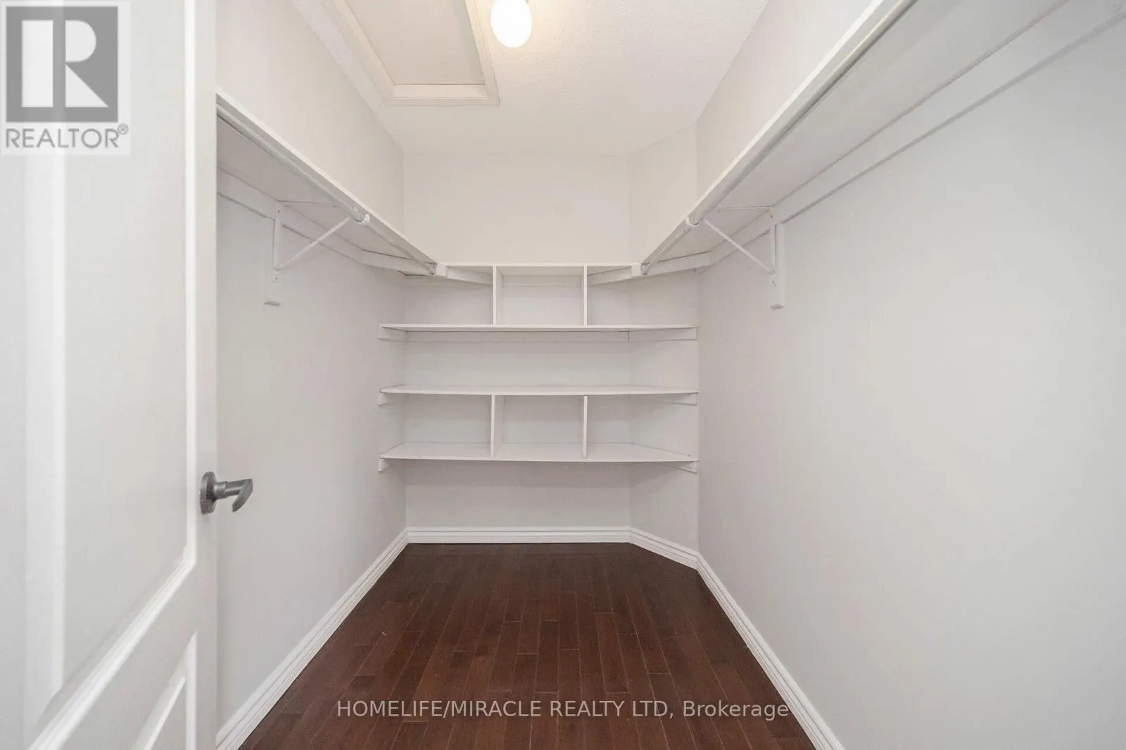 21 SANDWAY DRIVE
