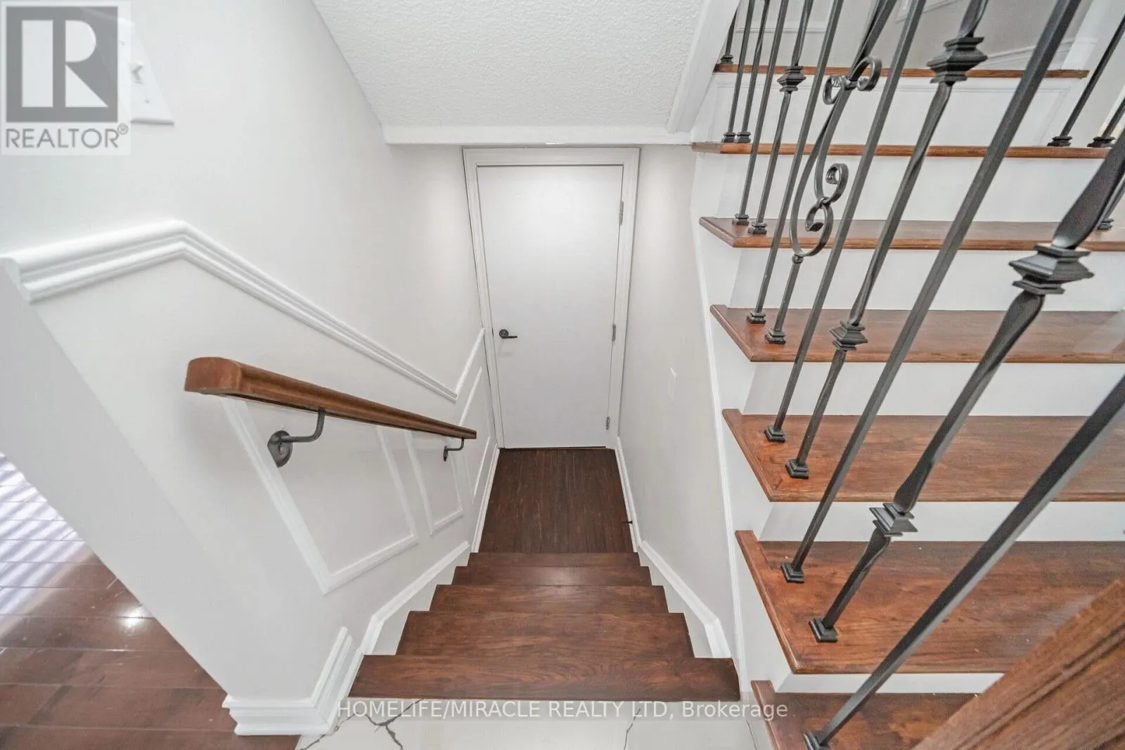 21 SANDWAY DRIVE