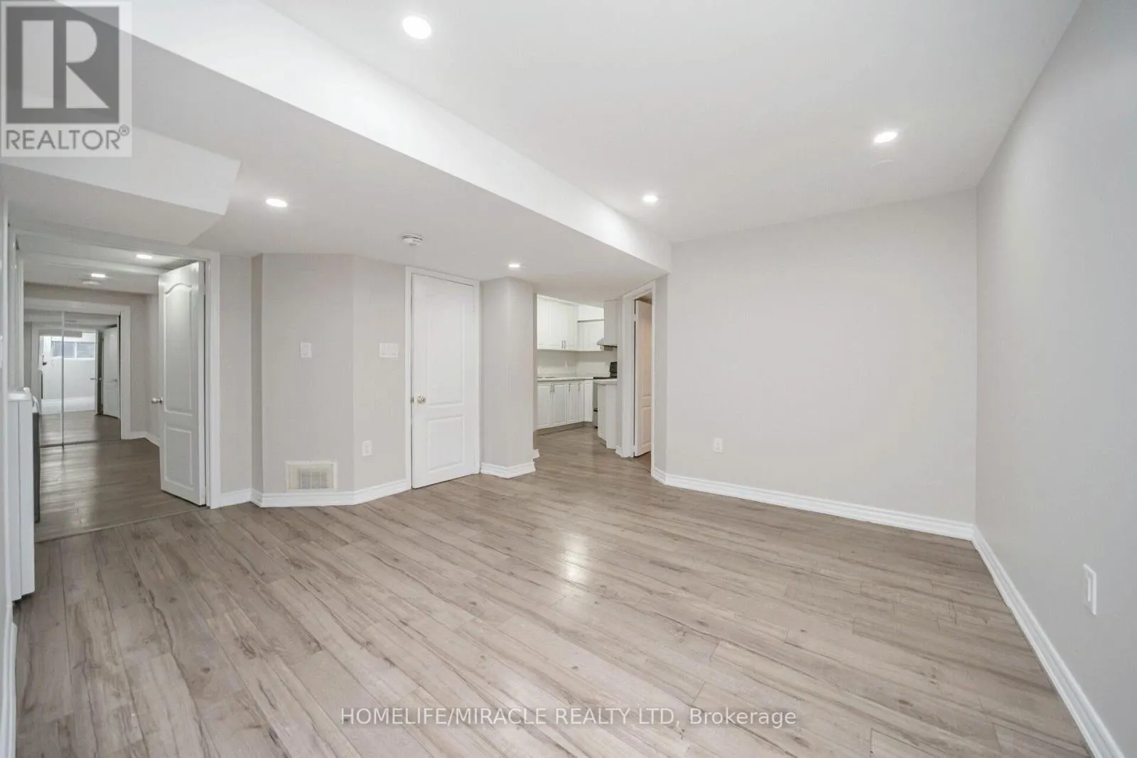 21 SANDWAY DRIVE