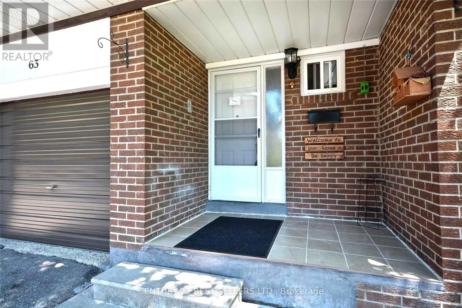 63 - 3025 CEDARGLEN GATE