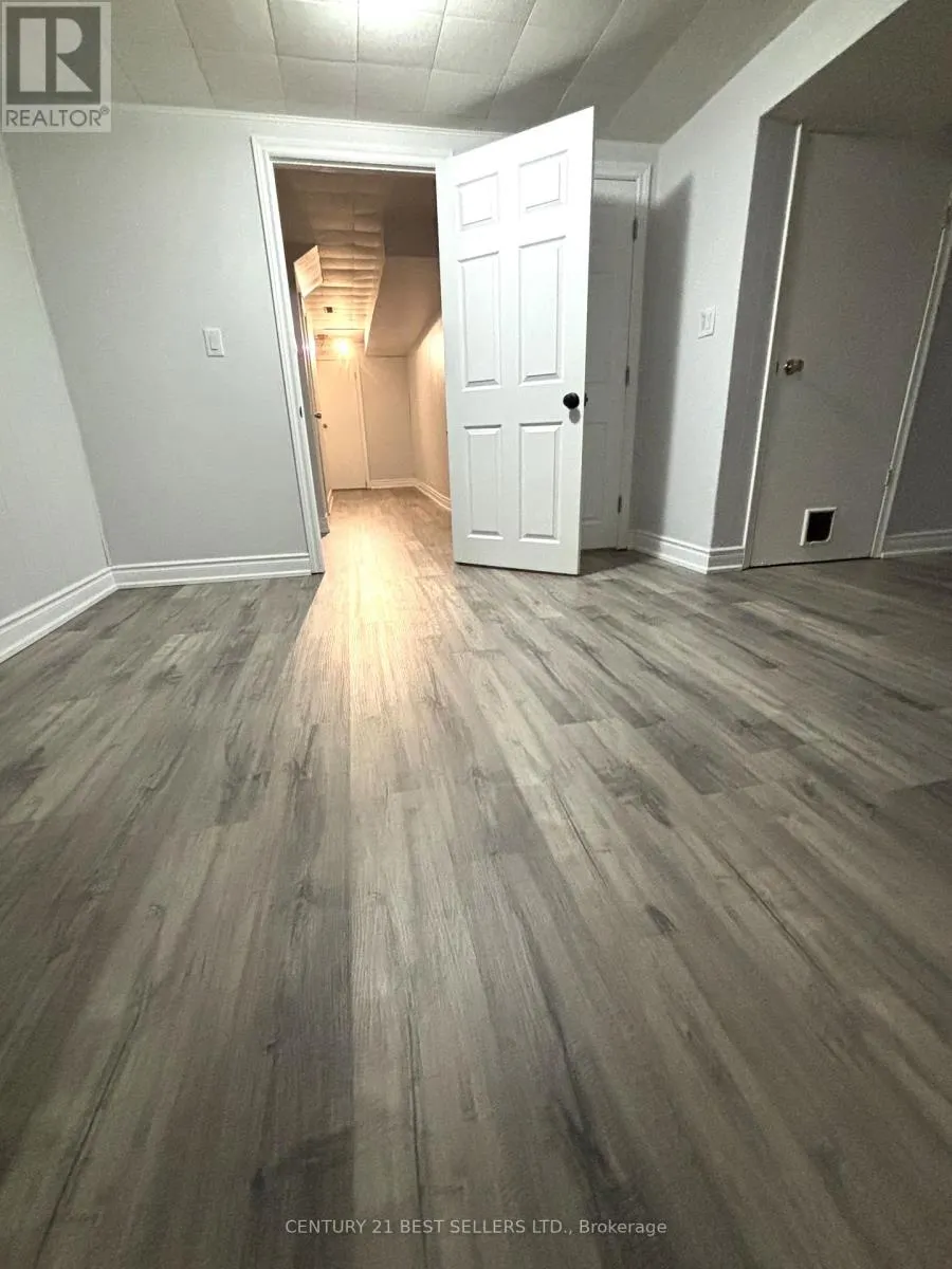 63 - 3025 CEDARGLEN GATE