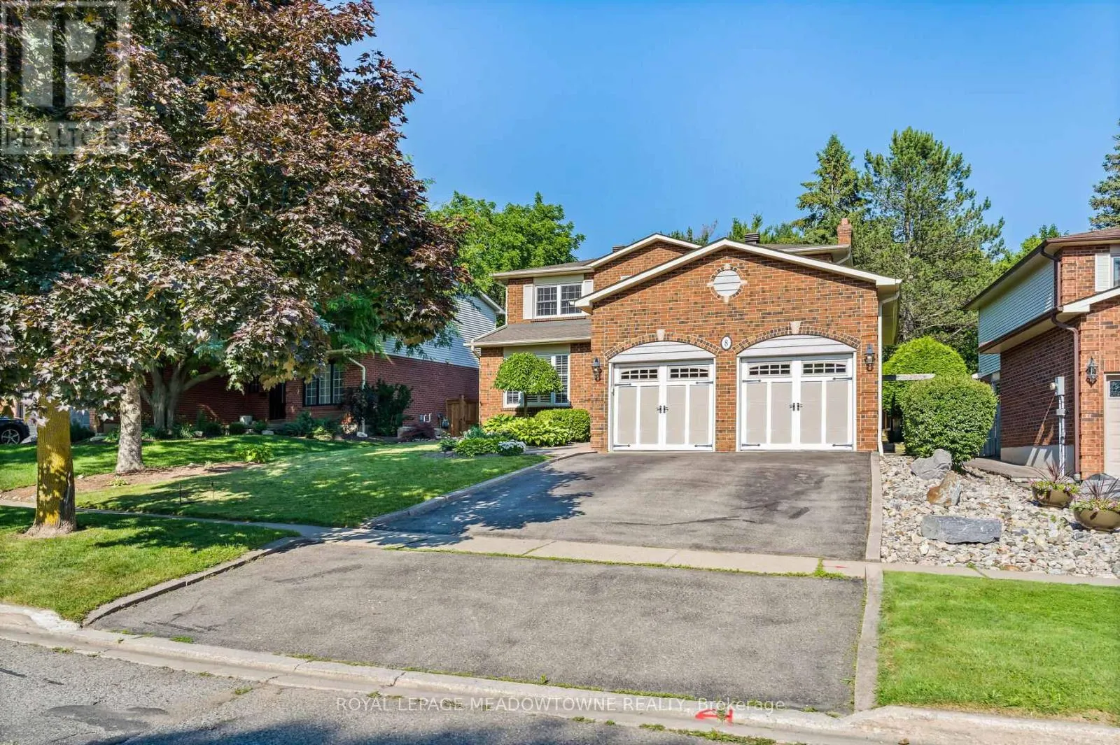 8 JASON CRESCENT