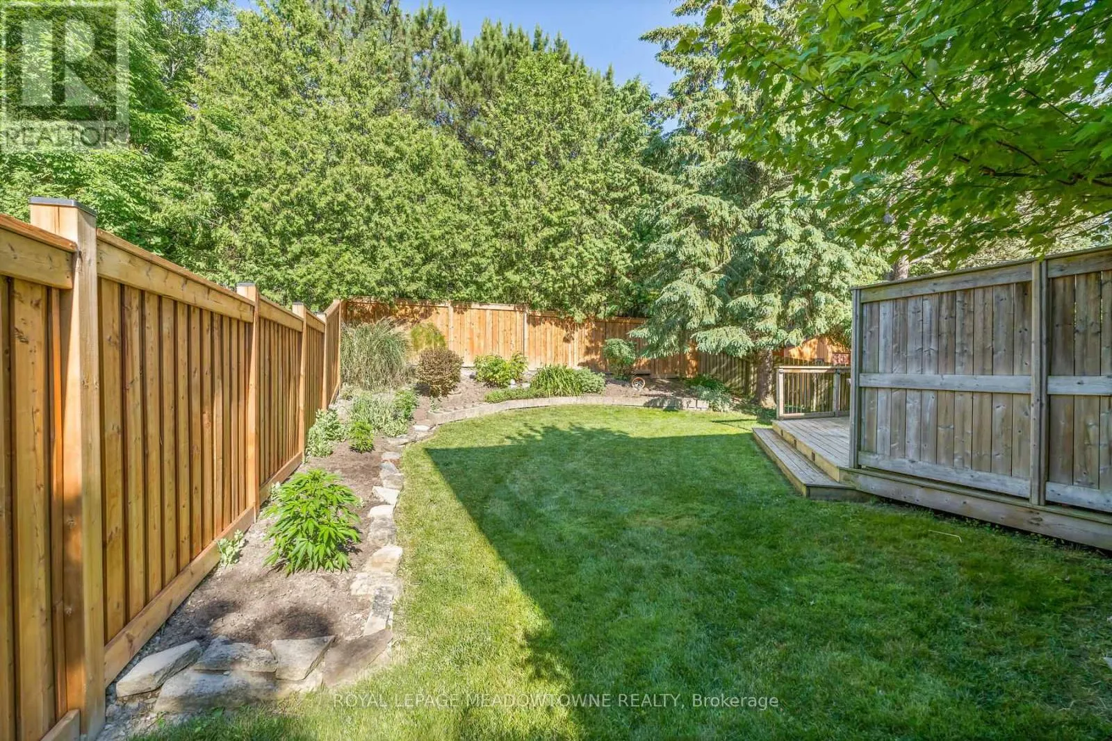 8 JASON CRESCENT