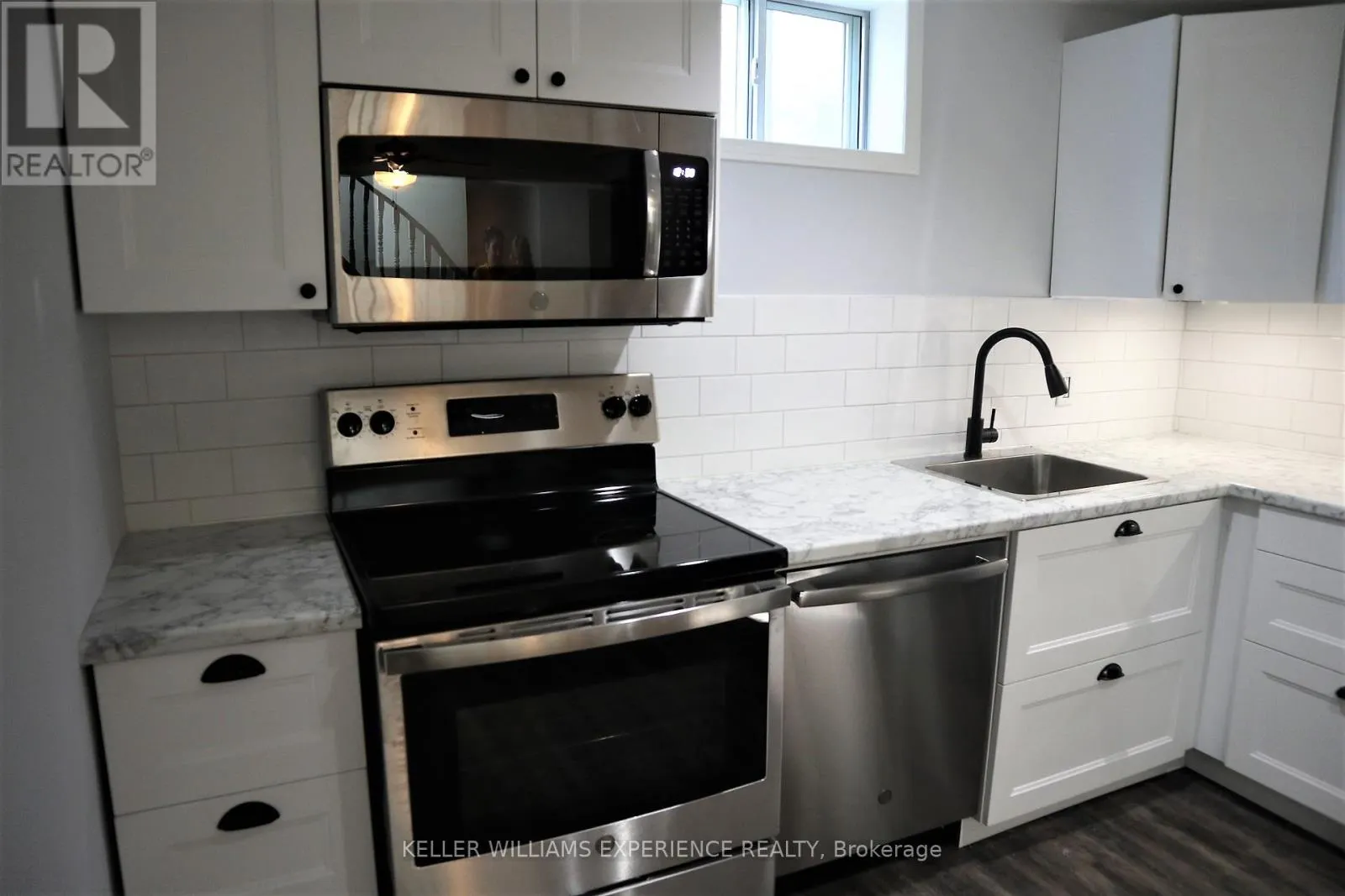 LOWER - 39 ERINDALE AVENUE