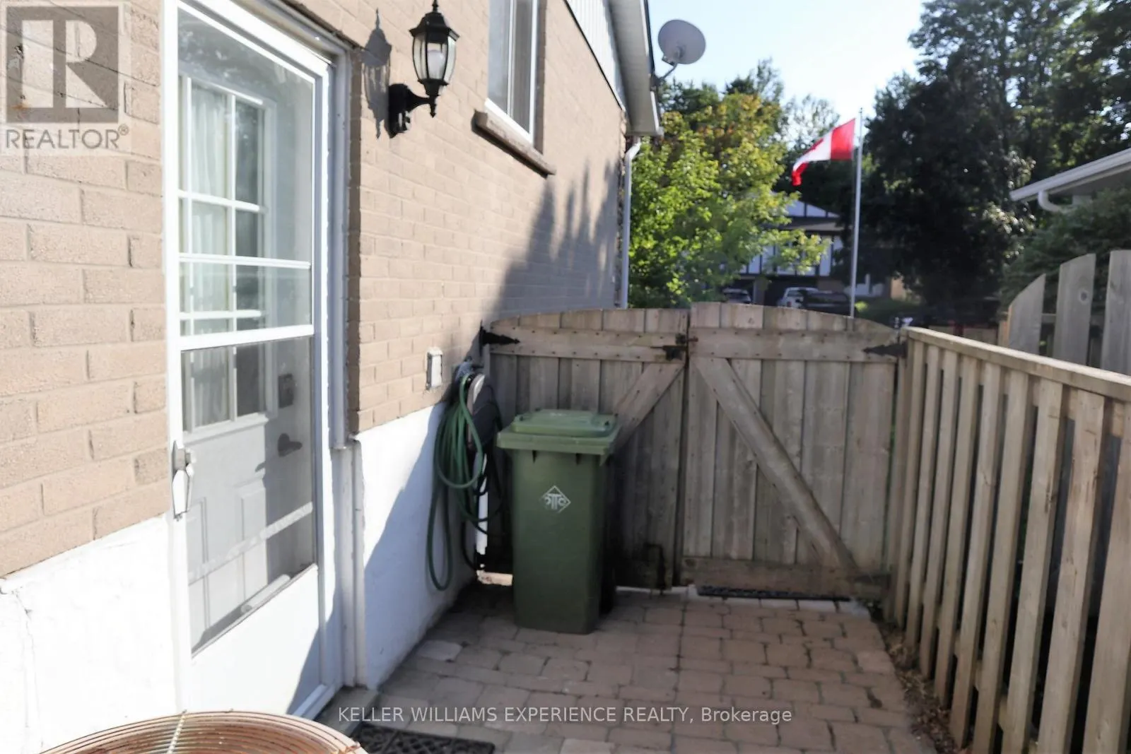 LOWER - 39 ERINDALE AVENUE