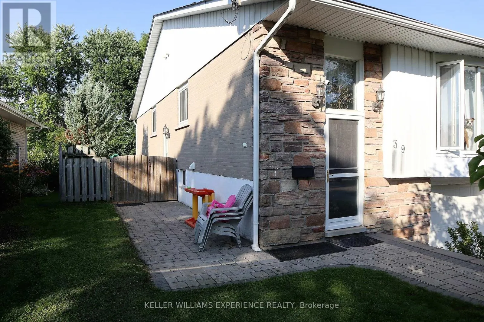 LOWER - 39 ERINDALE AVENUE