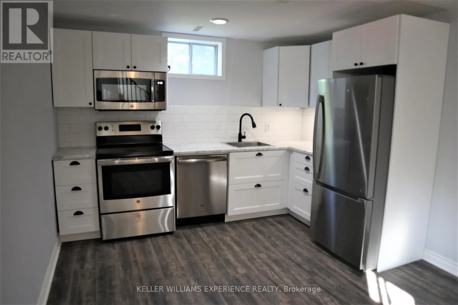 LOWER - 39 ERINDALE AVENUE