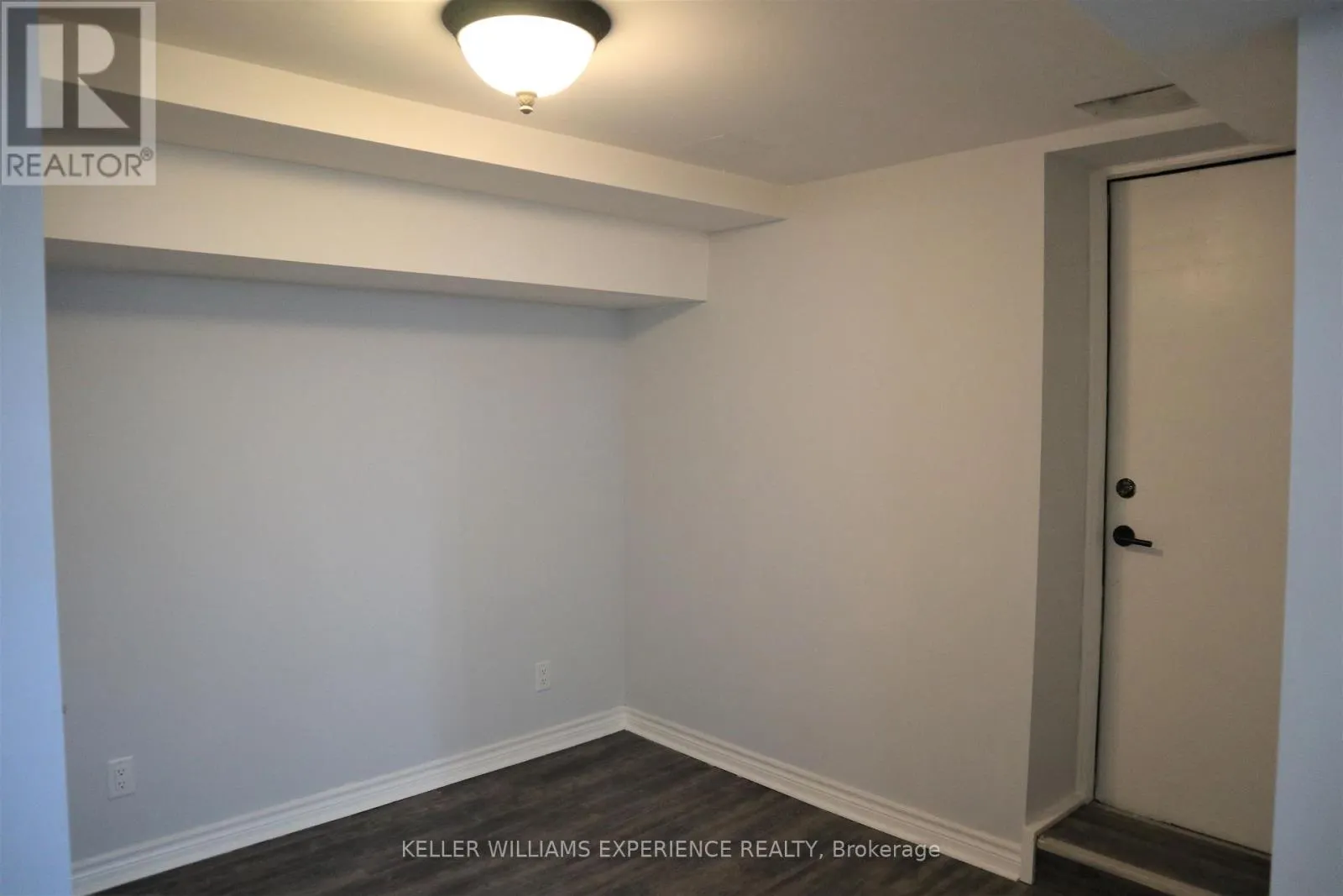 LOWER - 39 ERINDALE AVENUE