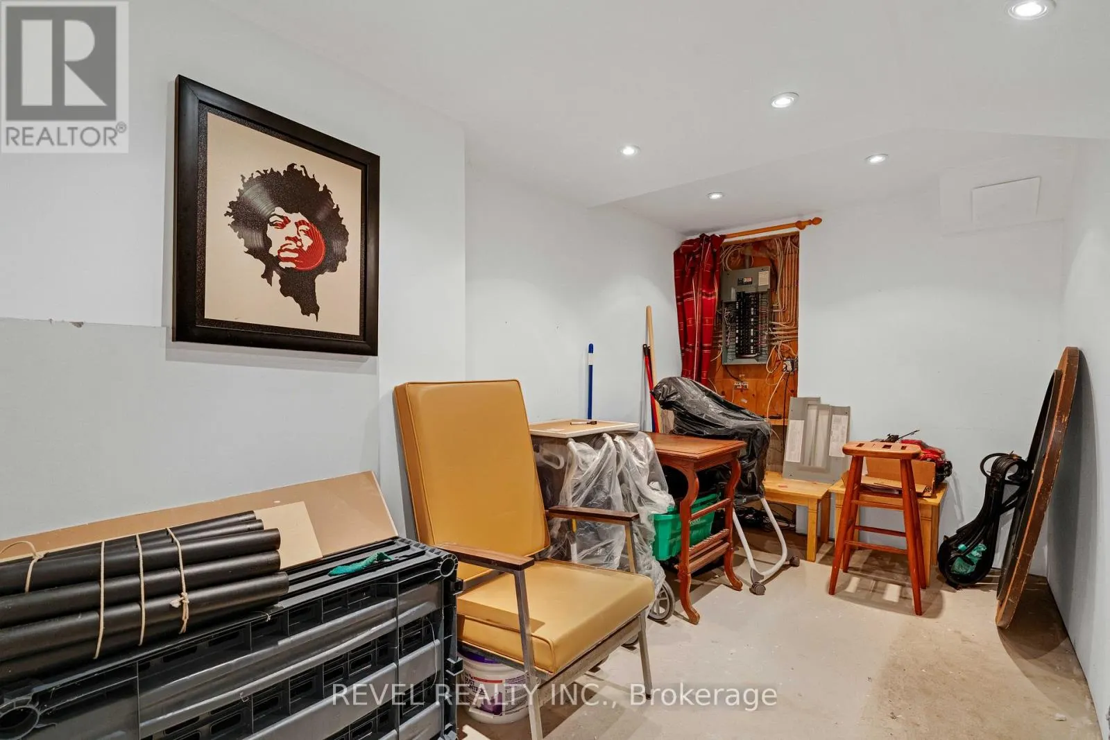 21 EWART STREET