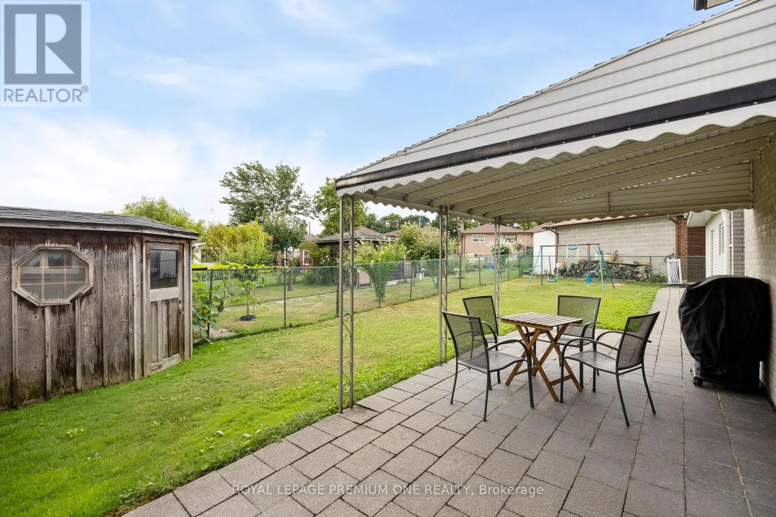 8 BUTTERCUP CRESCENT