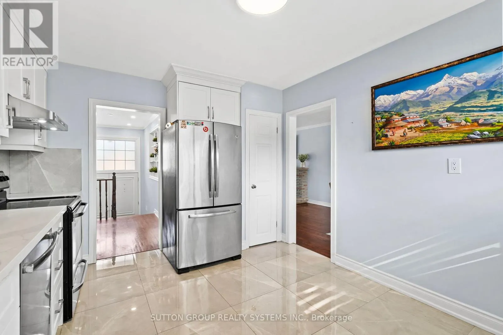 732 ROYAL YORK ROAD