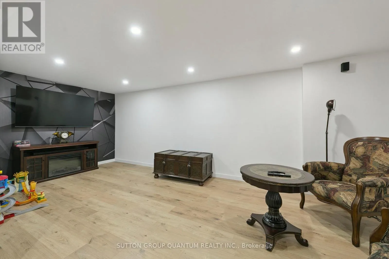 3523 PINTAIL CIRCLE