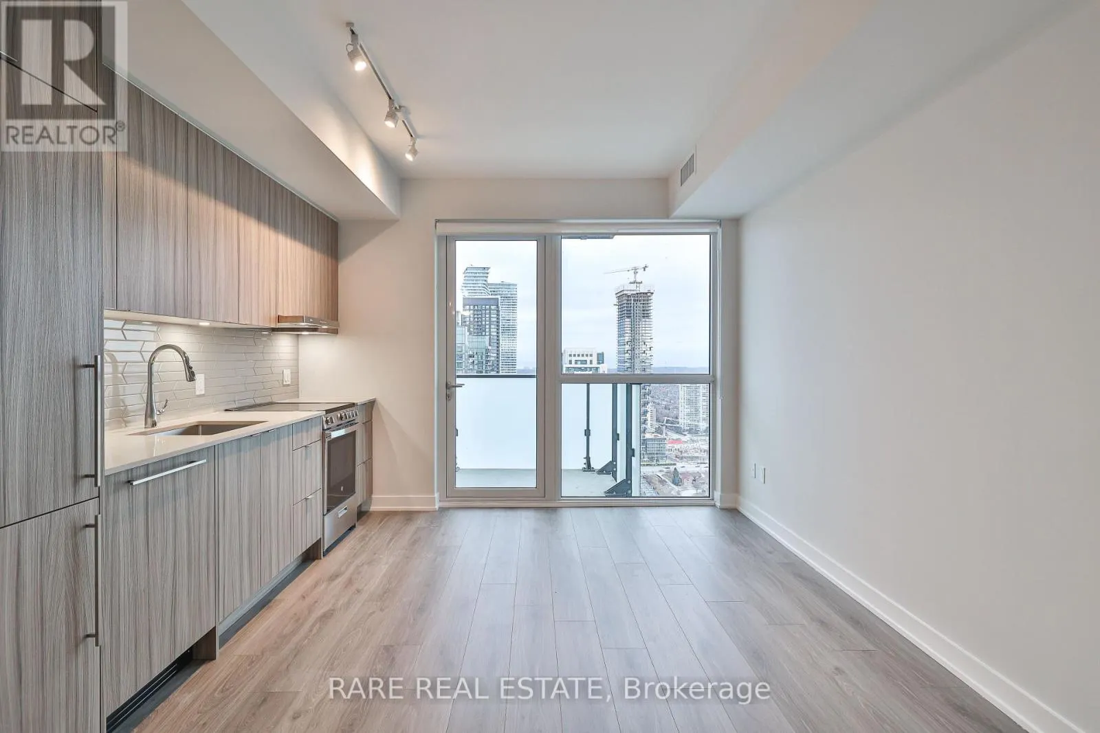 3409 - 4130 PARKSIDE VILLAGE DRIVE