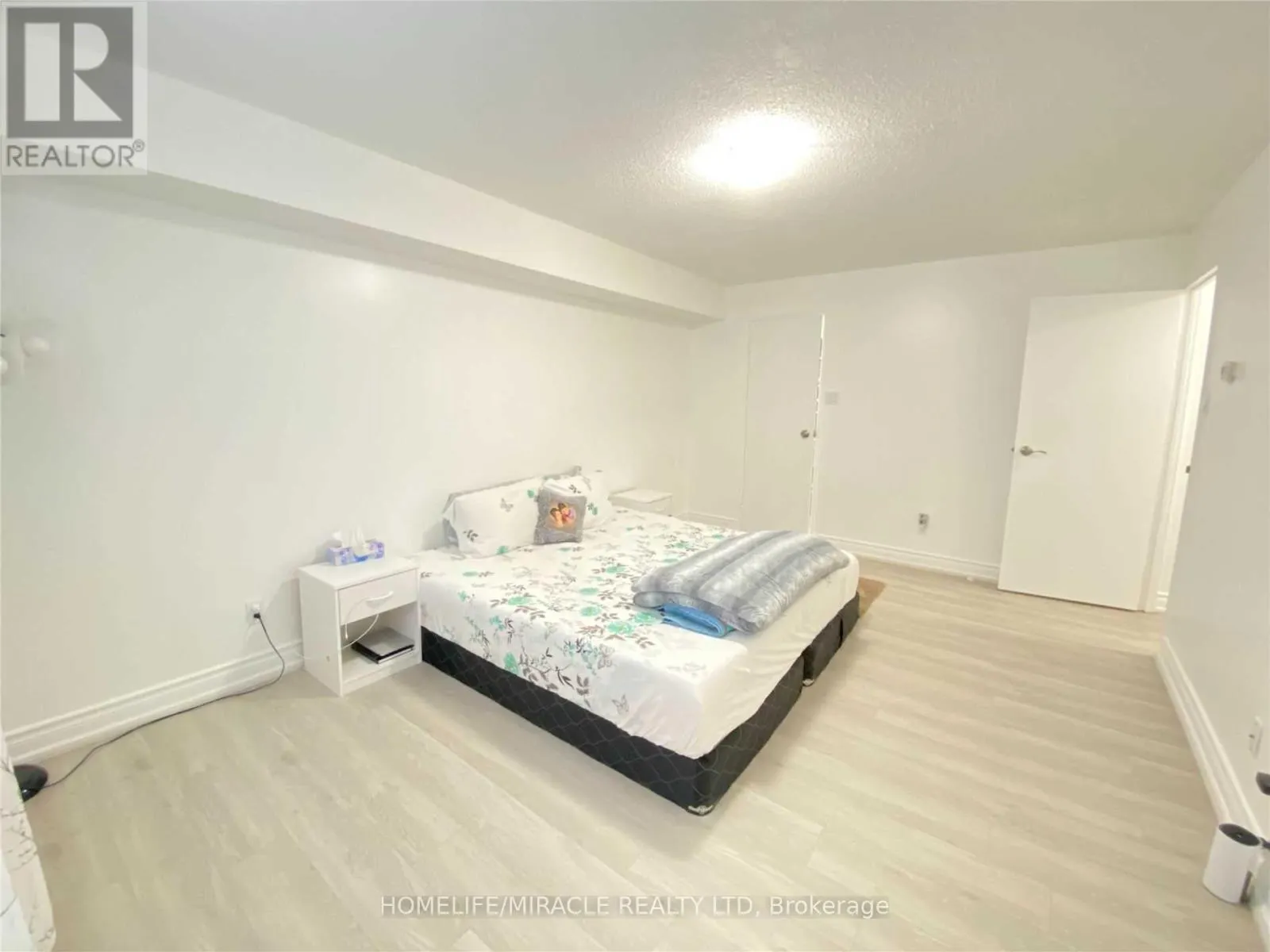 1508 - 3695 KANEFF CRESCENT