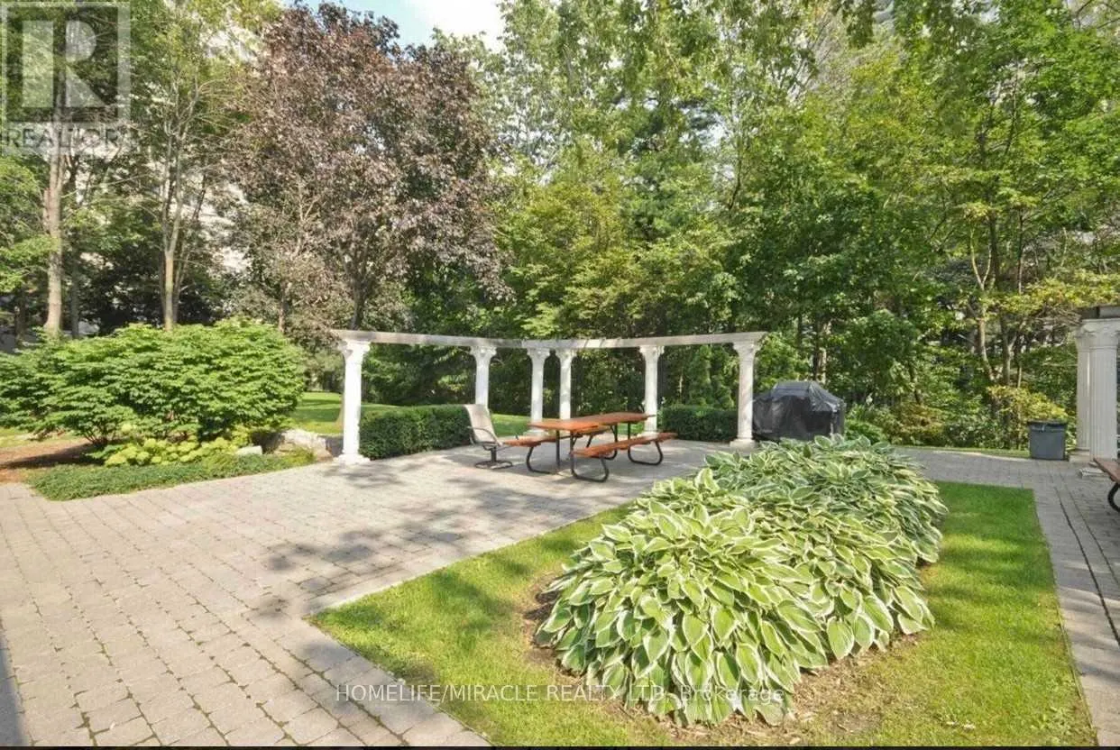1508 - 3695 KANEFF CRESCENT