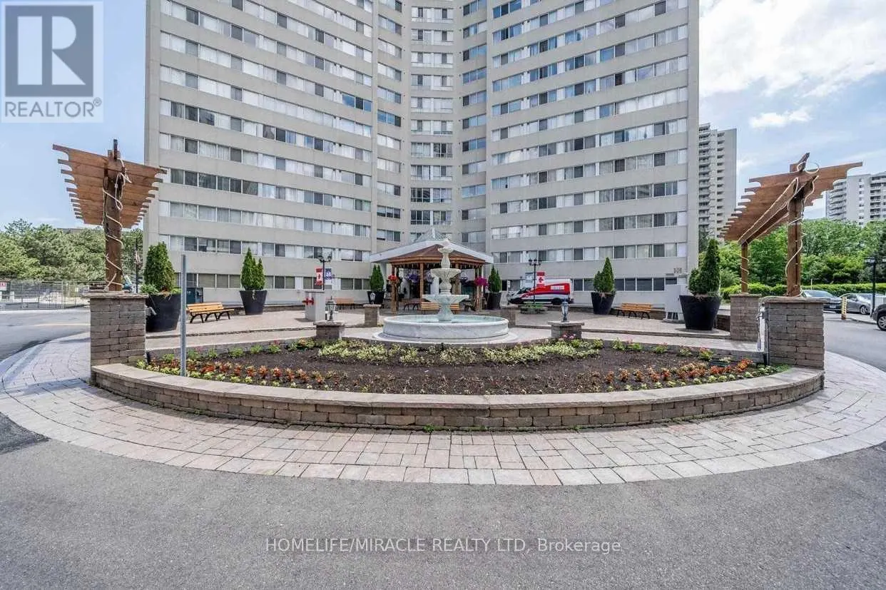 1508 - 3695 KANEFF CRESCENT
