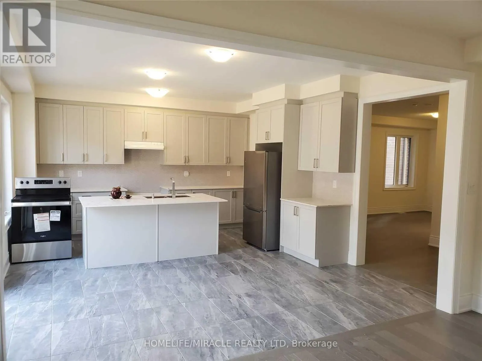 (UPPER) - 19 COBRIZA CRESCENT