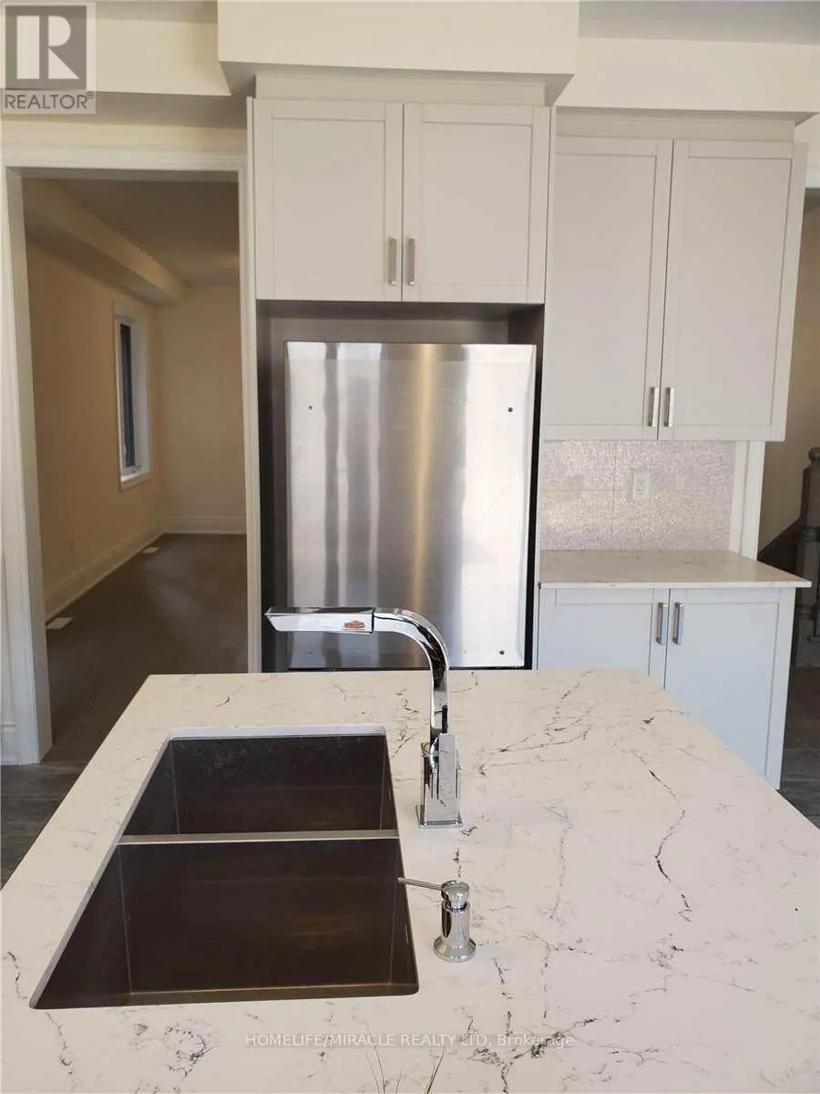 (UPPER) - 19 COBRIZA CRESCENT