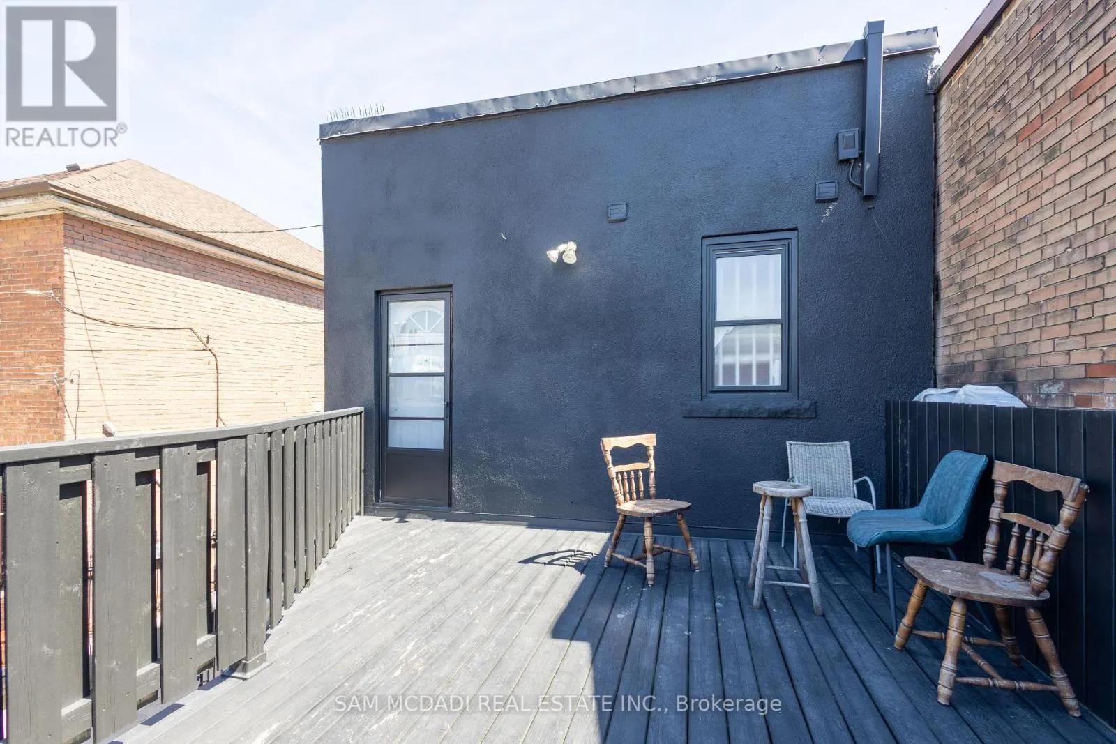 1212 DUFFERIN STREET