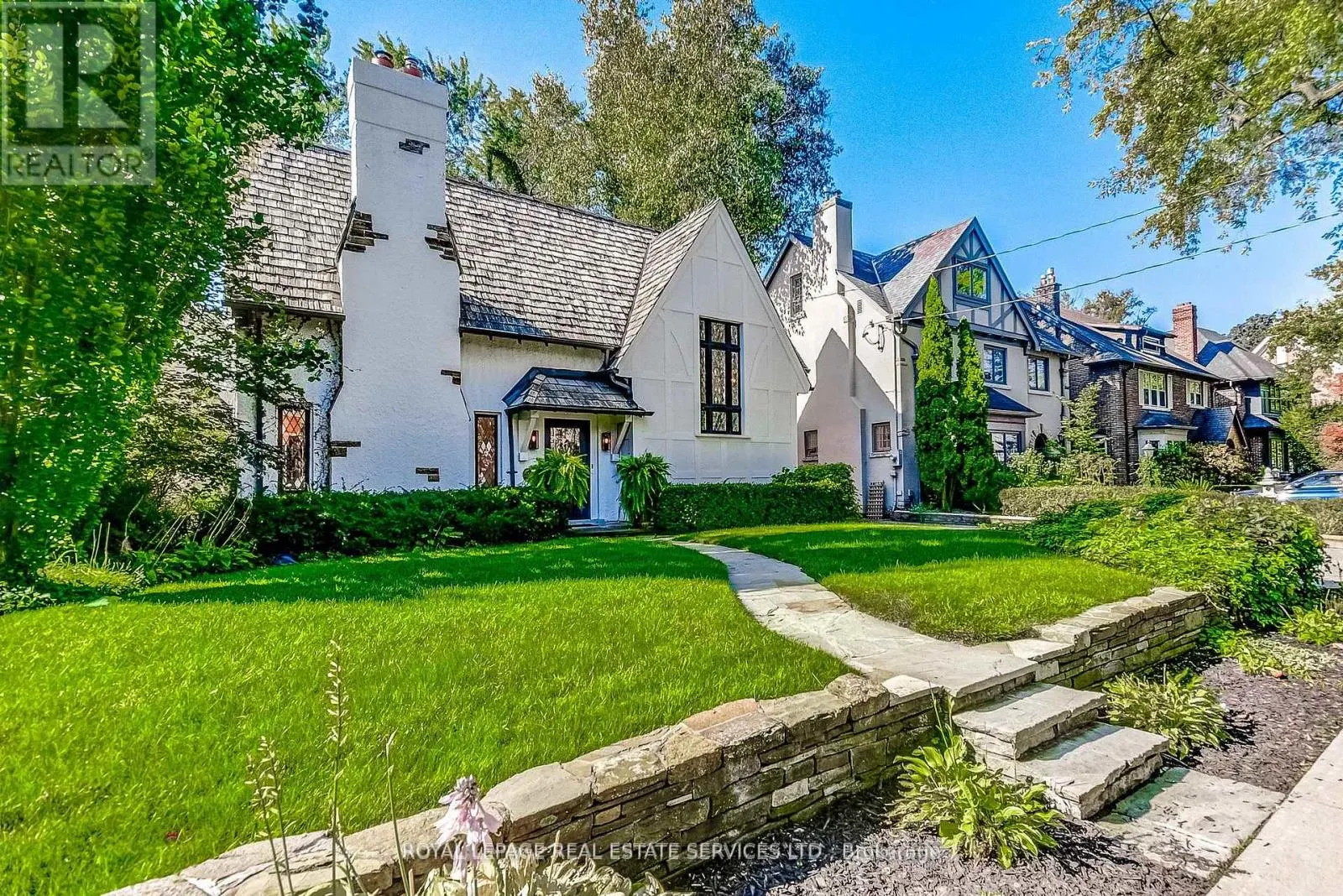 39 STRATH AVENUE