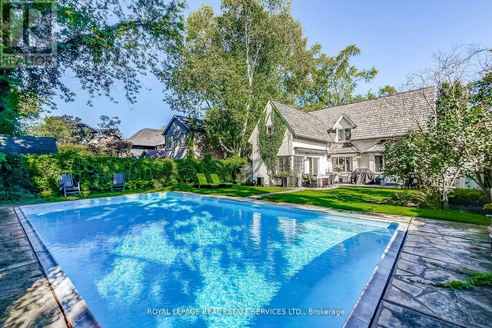 39 STRATH AVENUE
