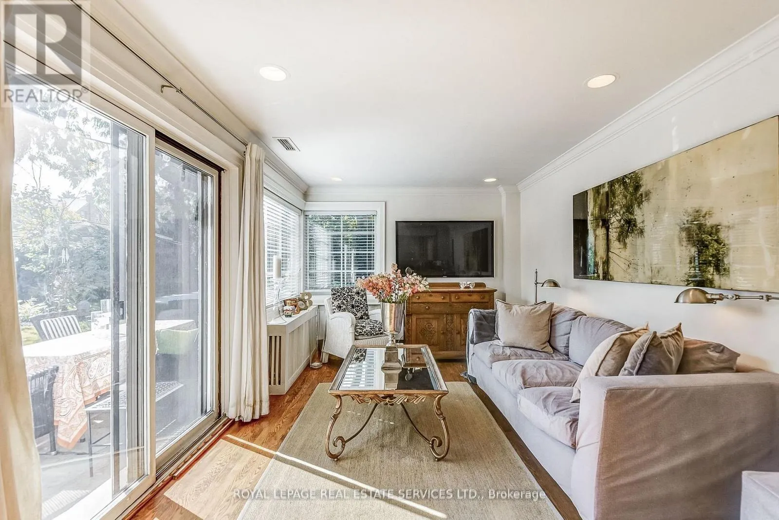 39 STRATH AVENUE