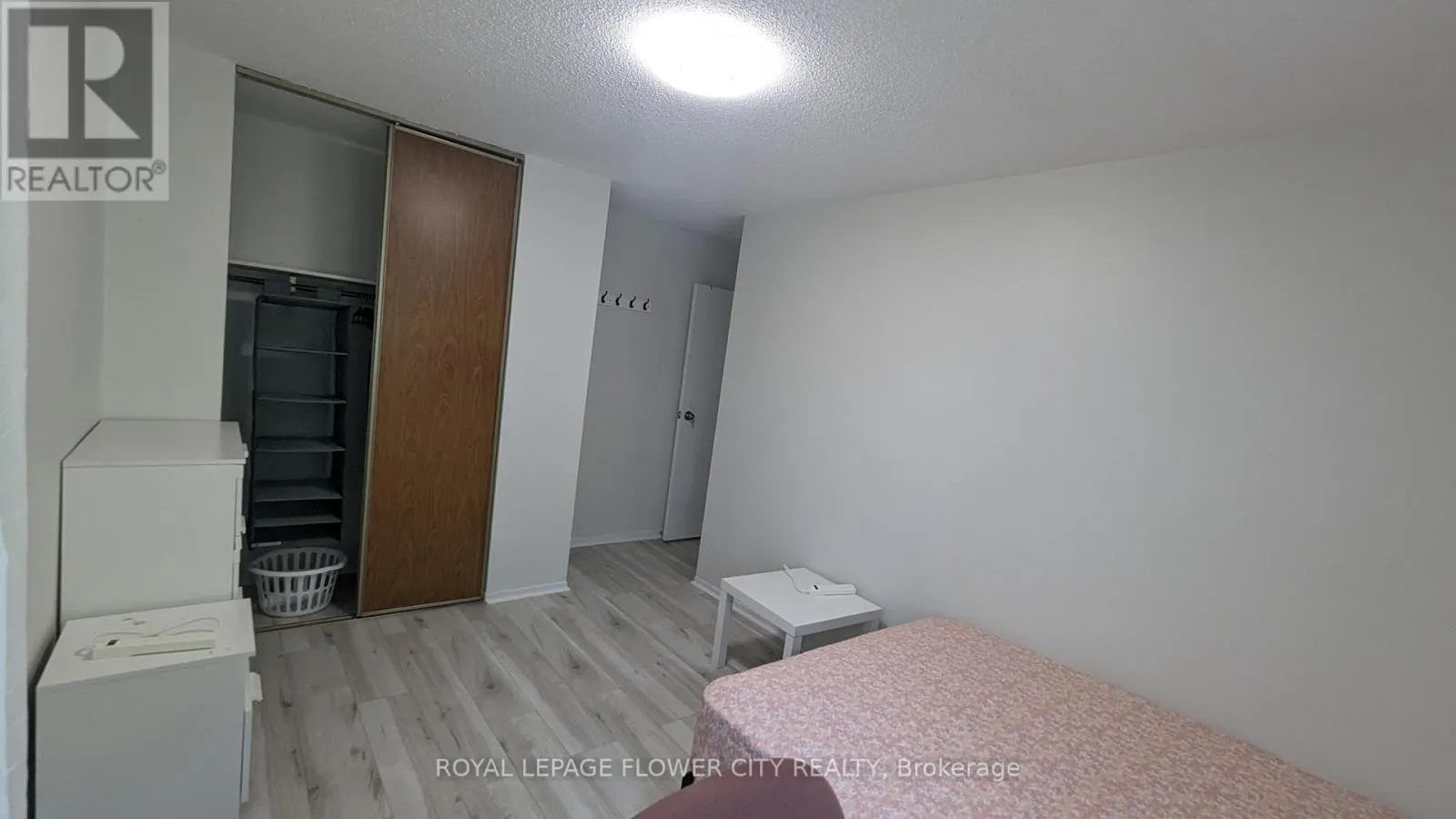 21 - 2155 SOUTH MILLWAY