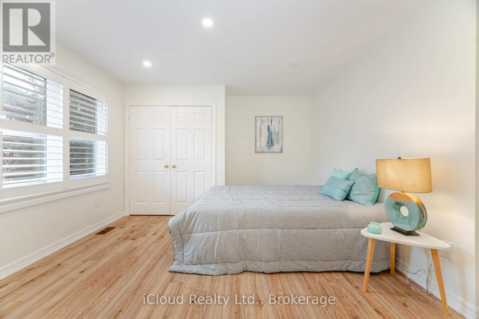 2185 HIGHCLIFFE WAY