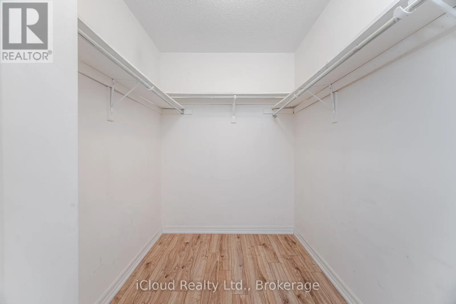 2185 HIGHCLIFFE WAY