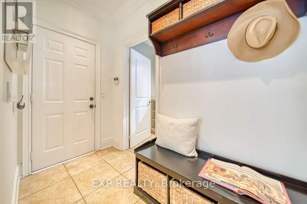 2283 LYNDHURST DRIVE