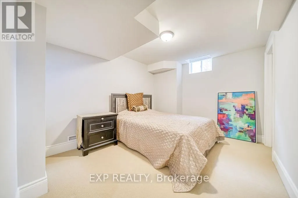 2283 LYNDHURST DRIVE