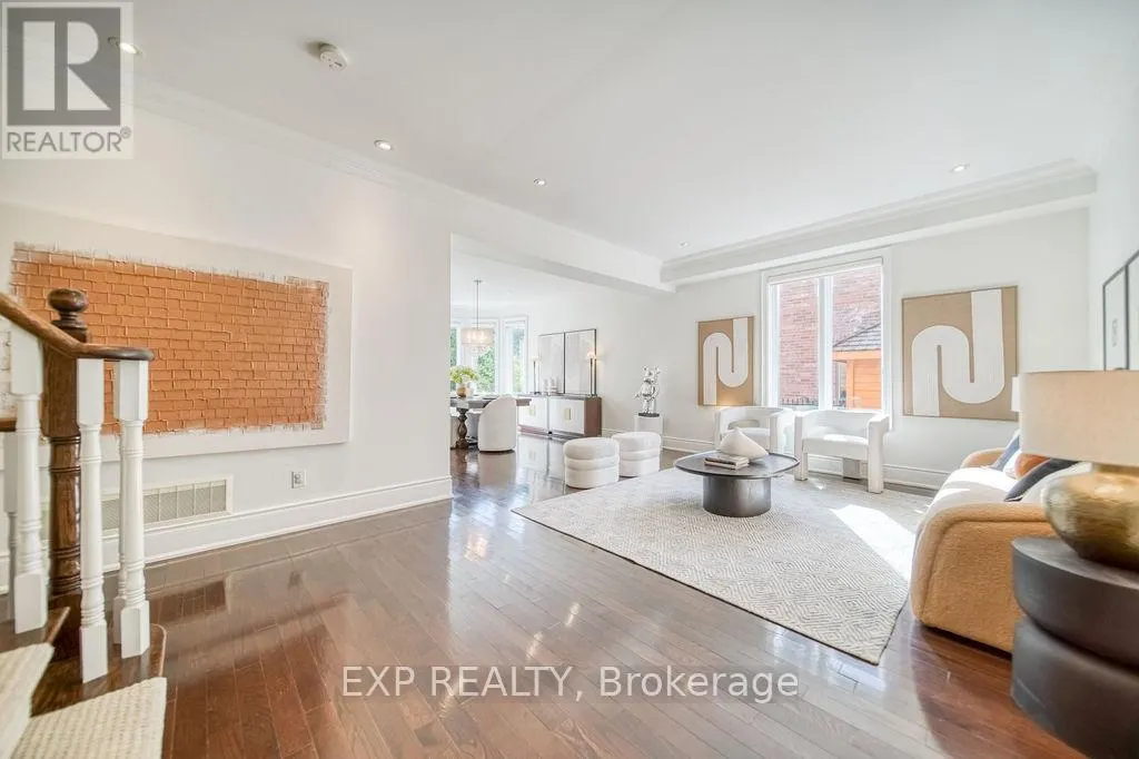 2283 LYNDHURST DRIVE