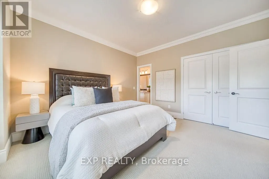 2283 LYNDHURST DRIVE