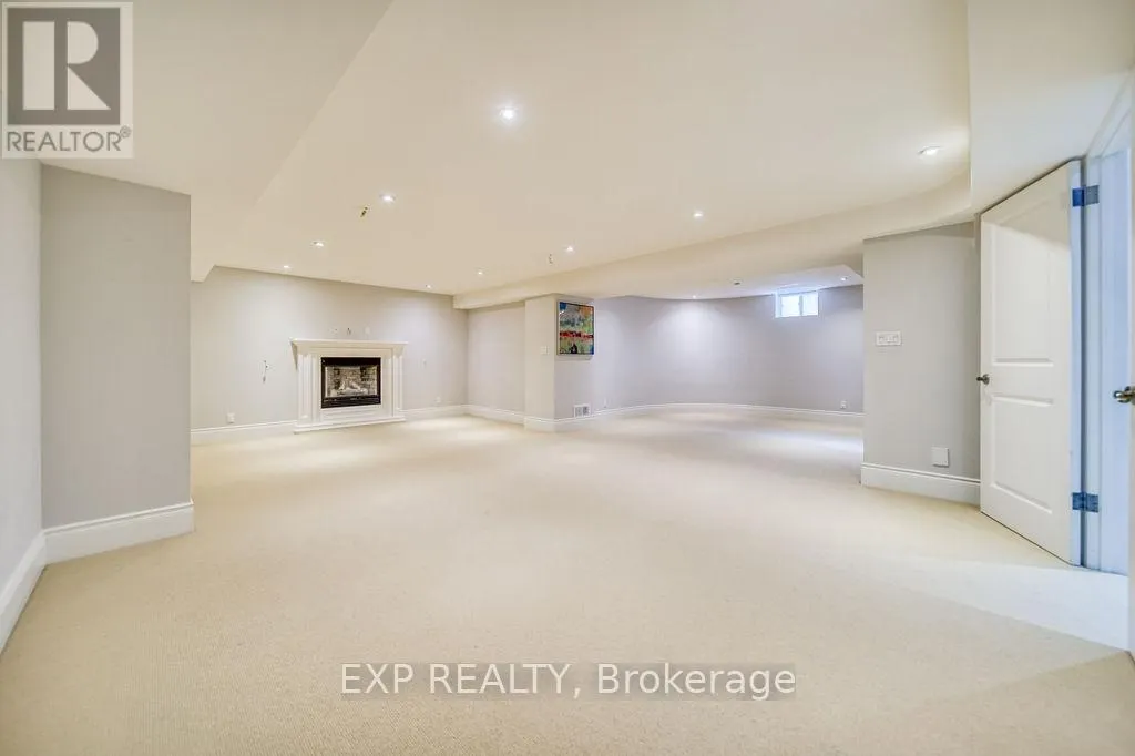2283 LYNDHURST DRIVE