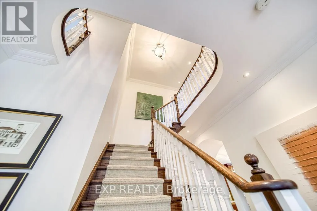 2283 LYNDHURST DRIVE