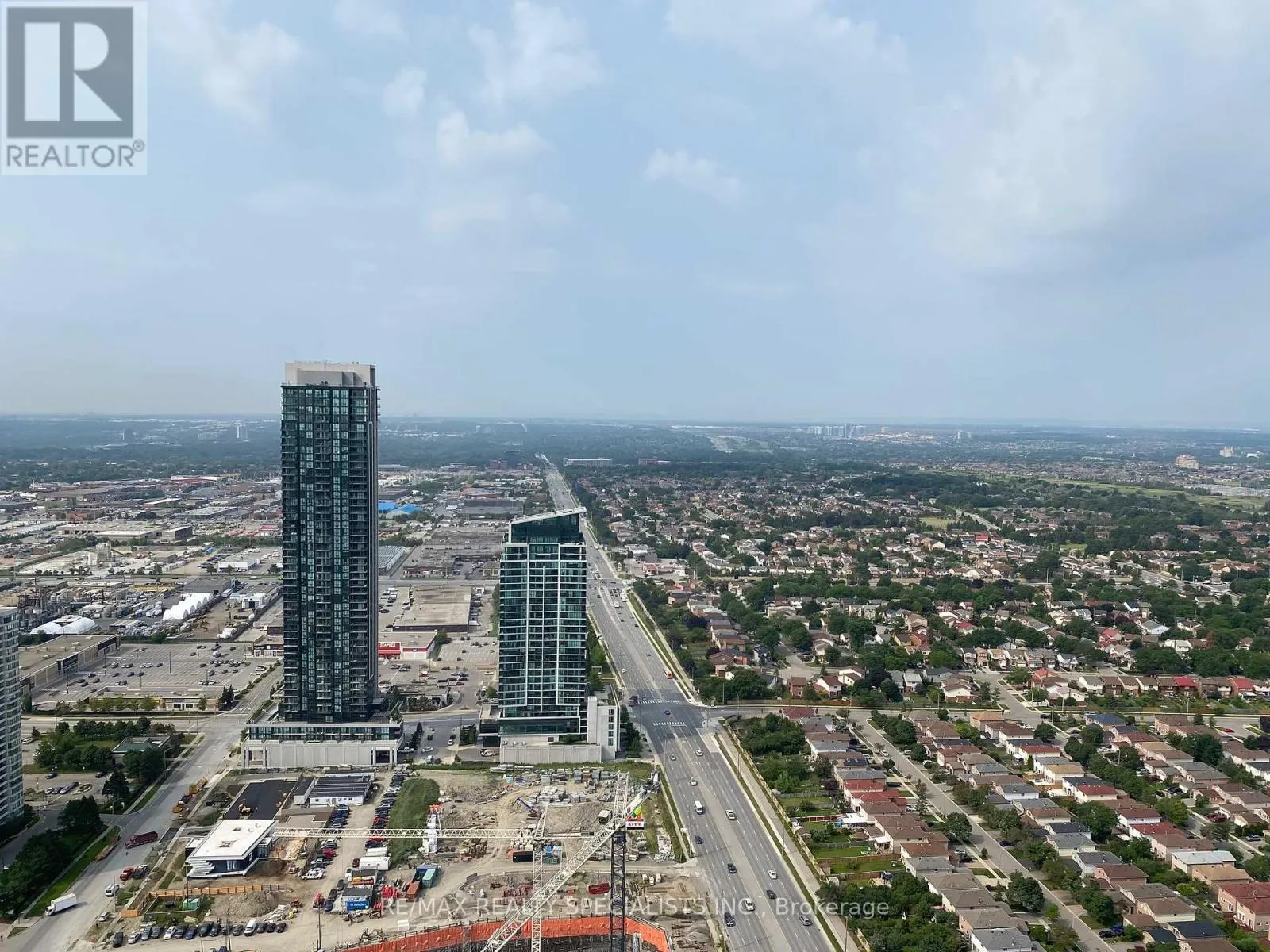 4505 - 3900 CONFEDERATION PARKWAY