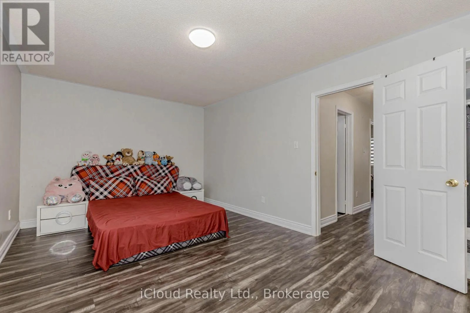 97 BIGHORN CRESCENT