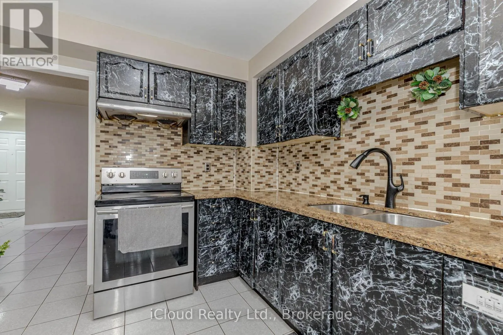 97 BIGHORN CRESCENT