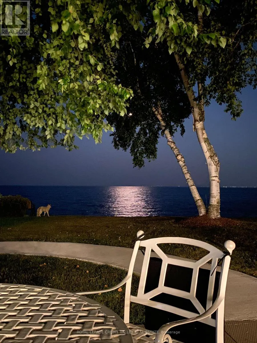 911 - 5280 LAKESHORE ROAD
