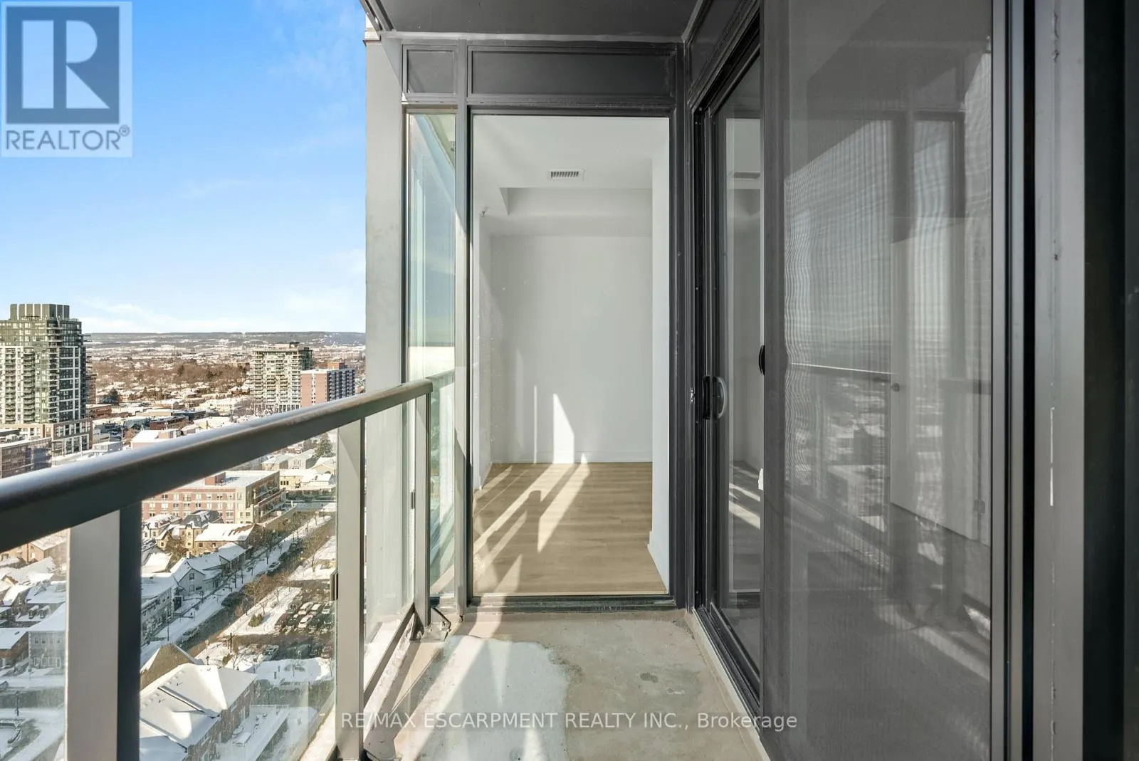 2106 - 370 MARTHA STREET