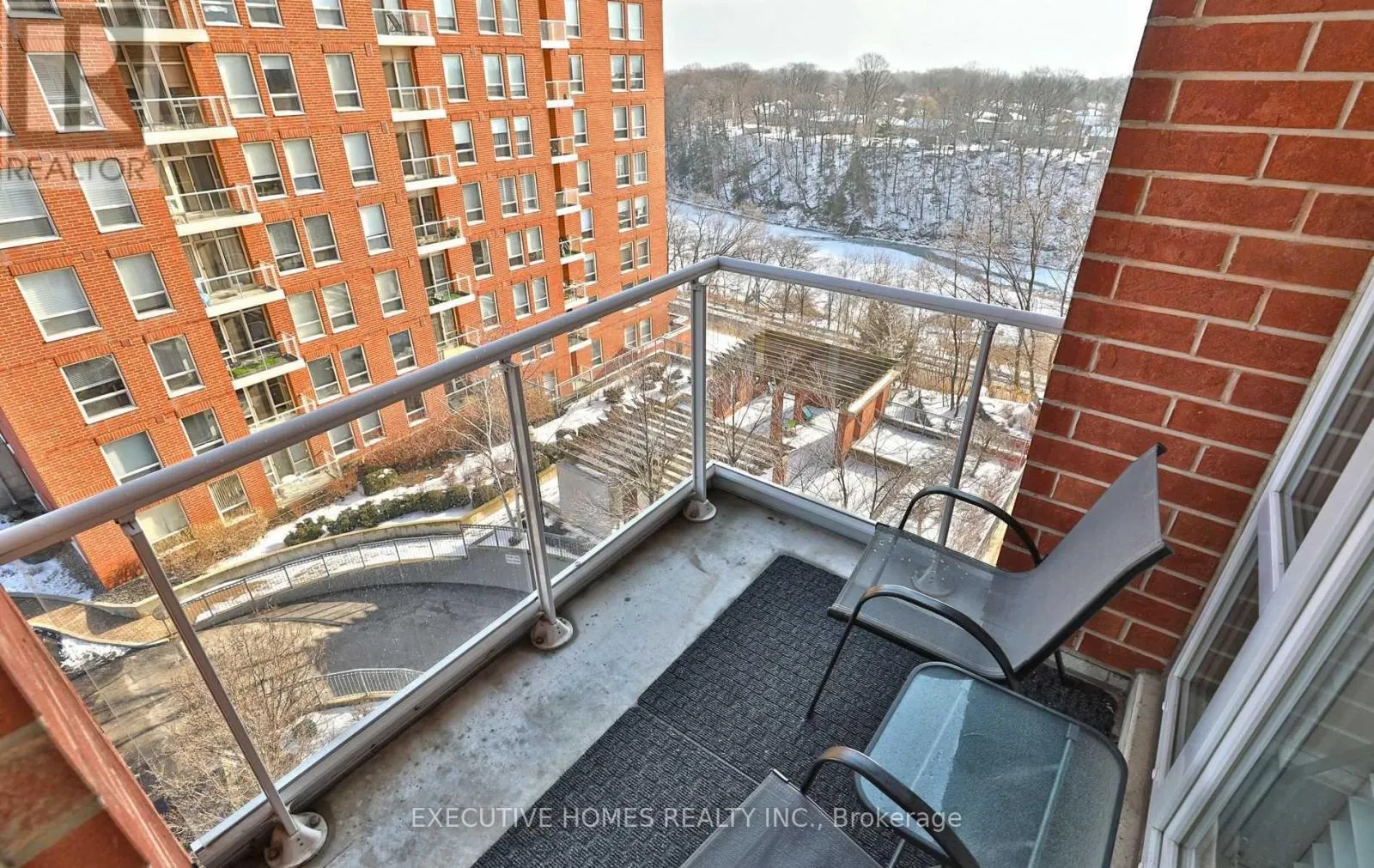 606 - 40 OLD MILL ROAD