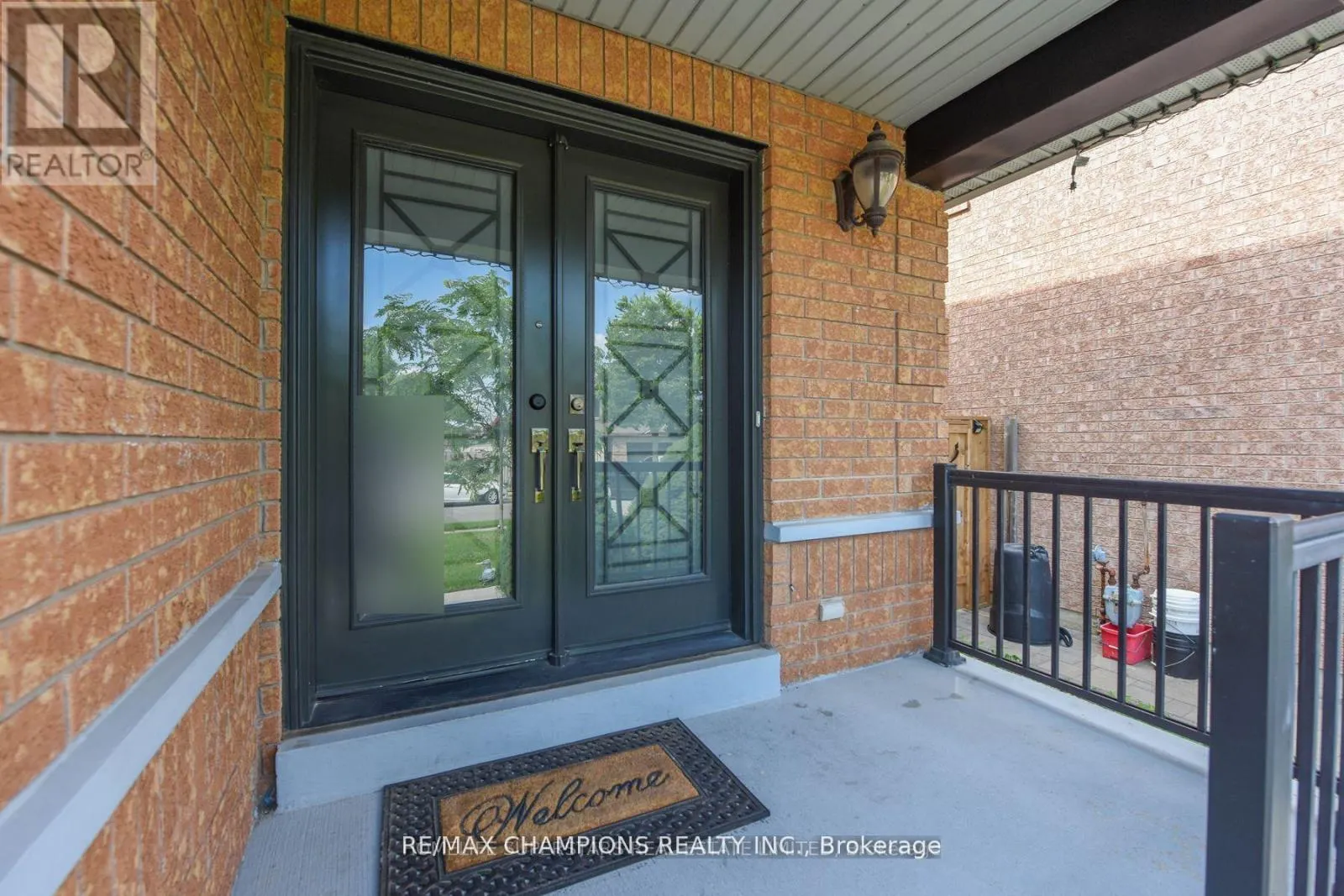 30 FEATHER REED WAY