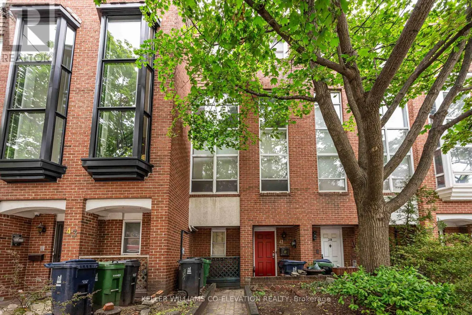 41 KEELE STREET